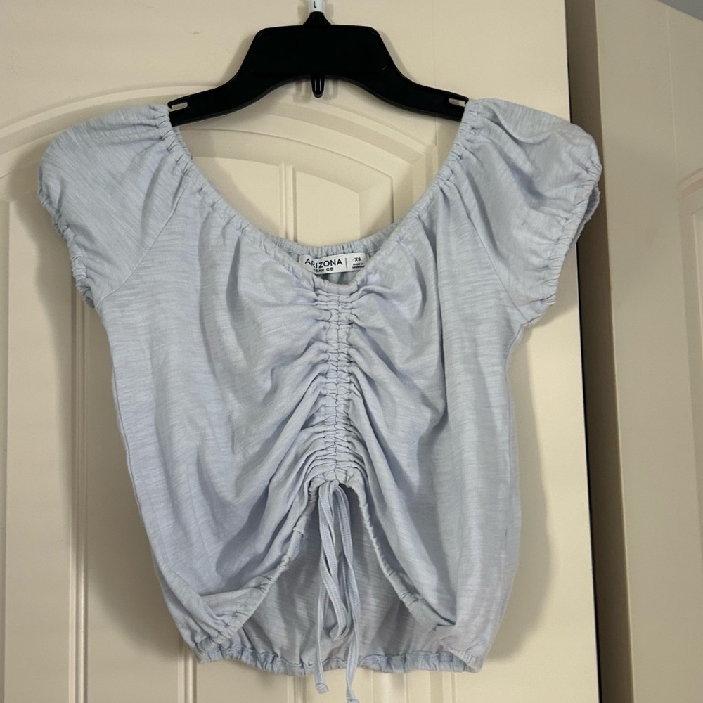 Arizona Jean Company Women's Light Blue Ruched Top